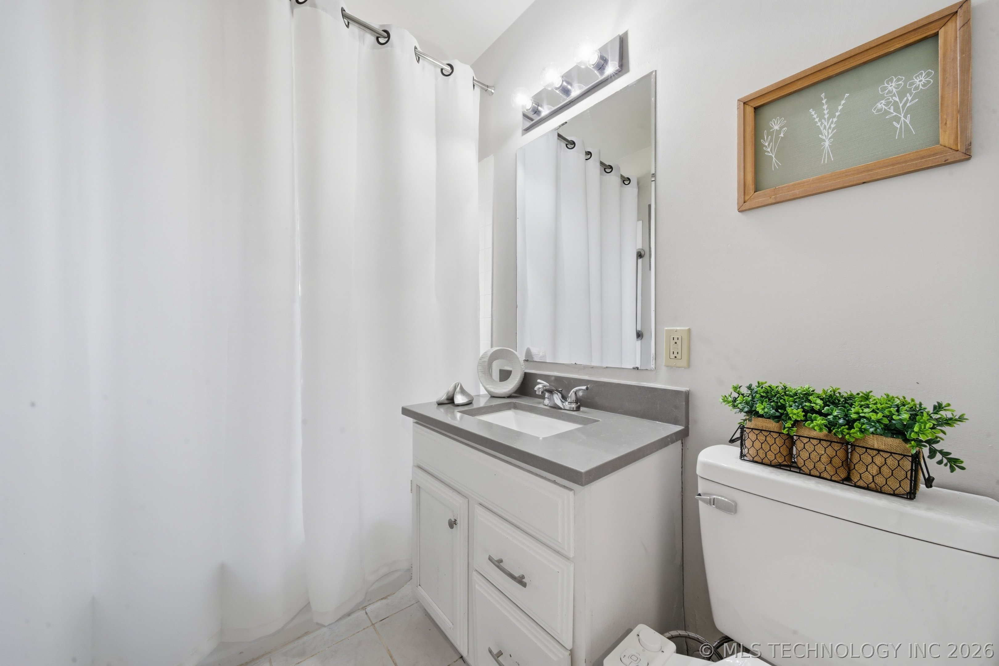 802 N Birch Street Property Photo 17