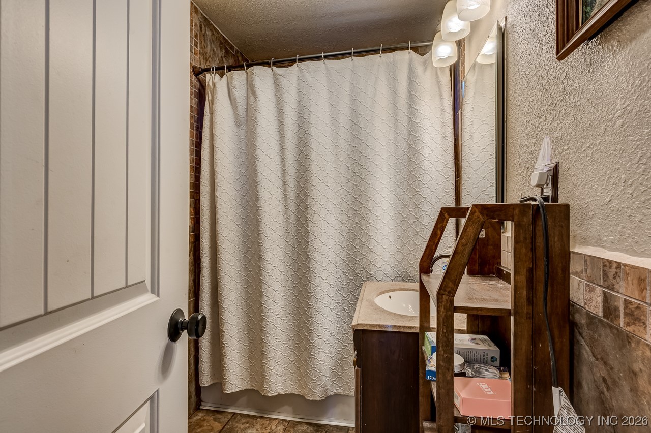 112 W First Street Property Photo 10