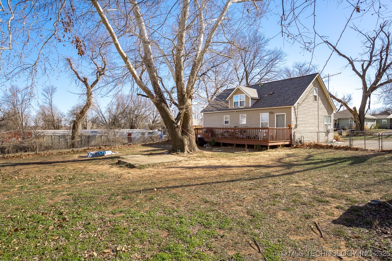 112 W First Street Property Photo 16