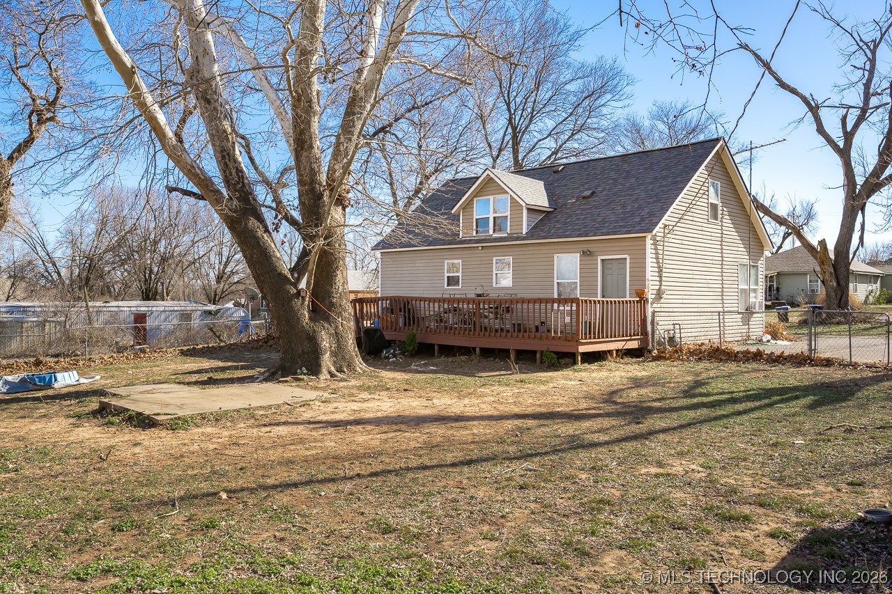 112 W First Street Property Photo 17