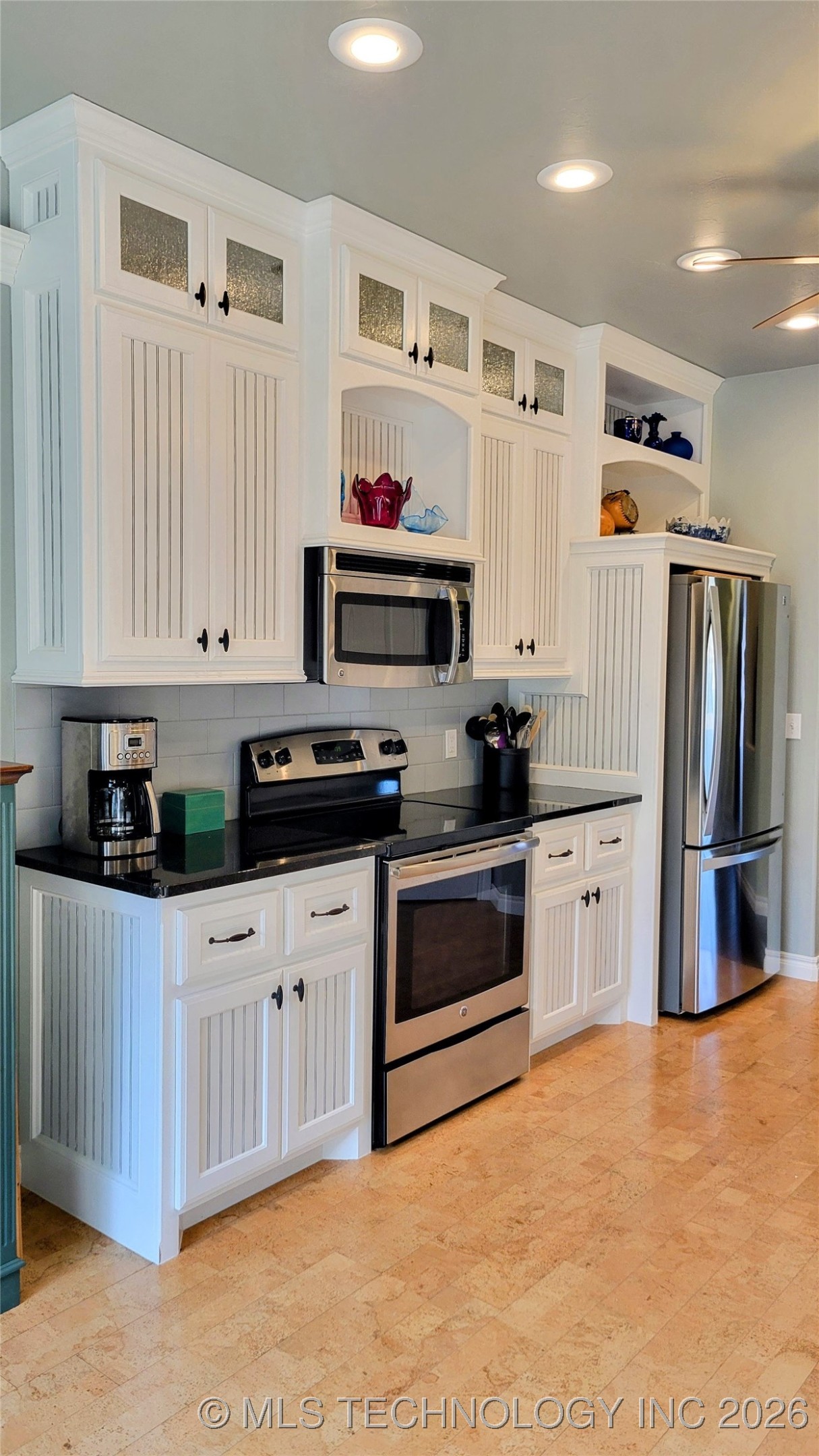 2407 E 18th Property Photo 14