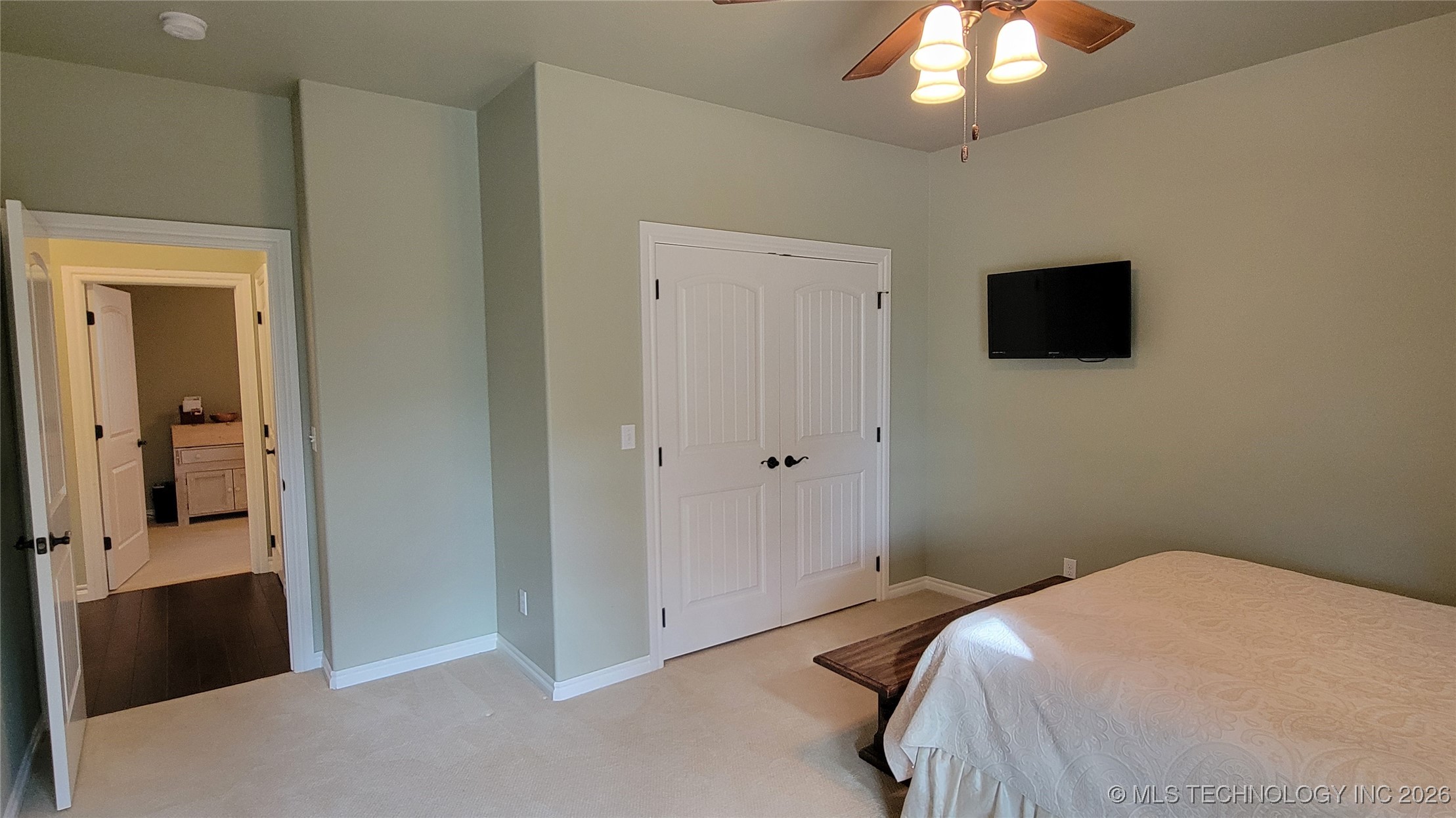 2407 E 18th Property Photo 38