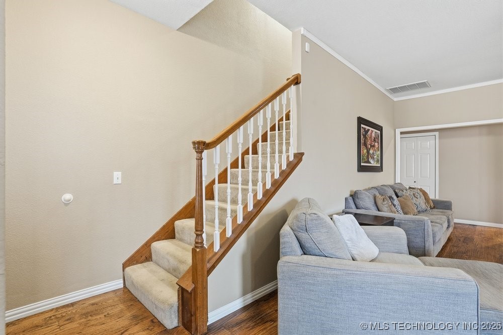 11523 S 105th Avenue E Property Photo 5