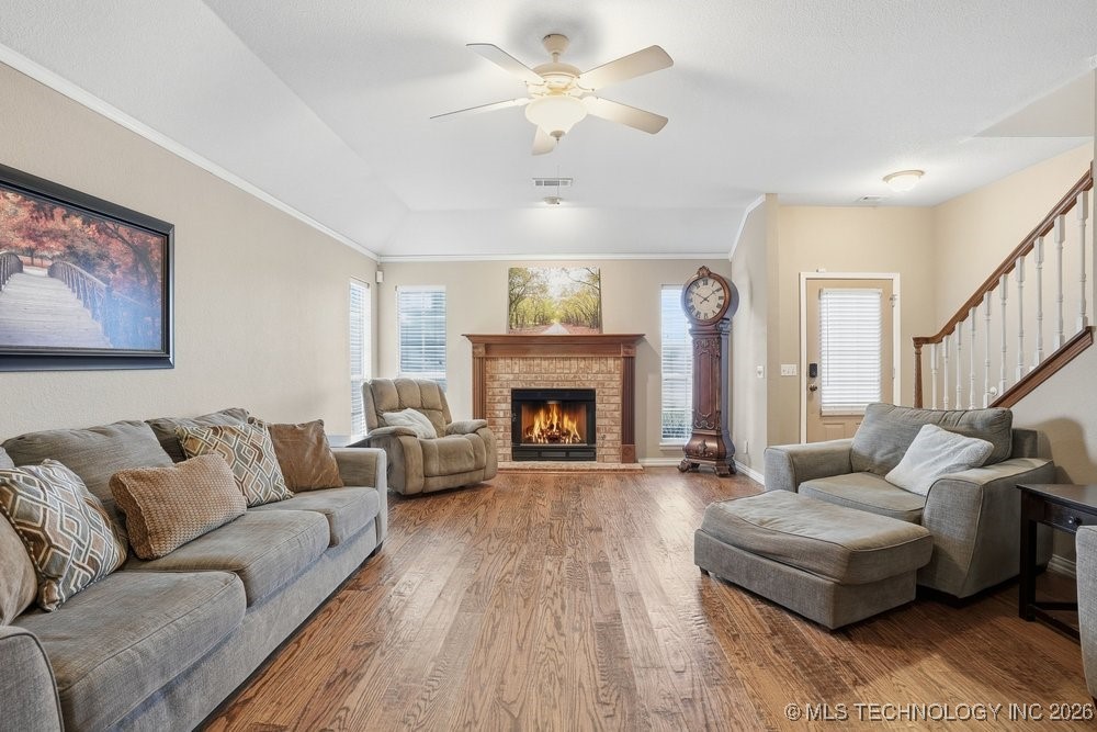 11523 S 105th Avenue E Property Photo 6