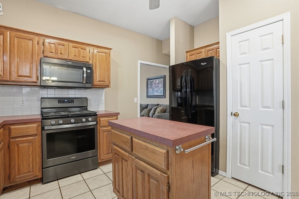 11523 S 105th Avenue E Property Photo 20