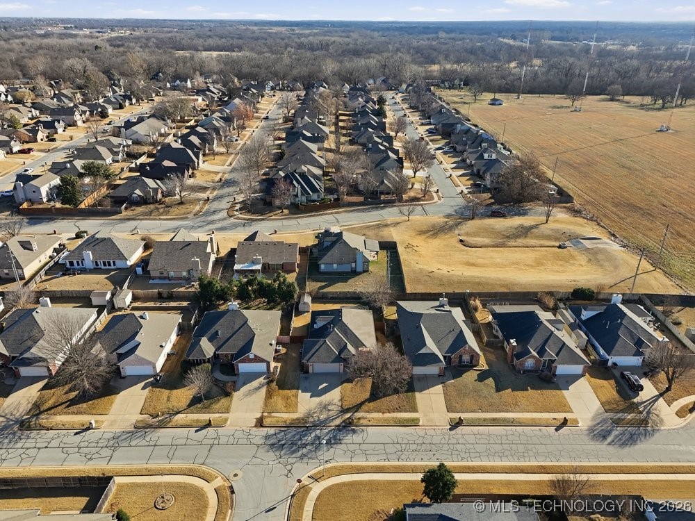 11523 S 105th Avenue E Property Photo 53