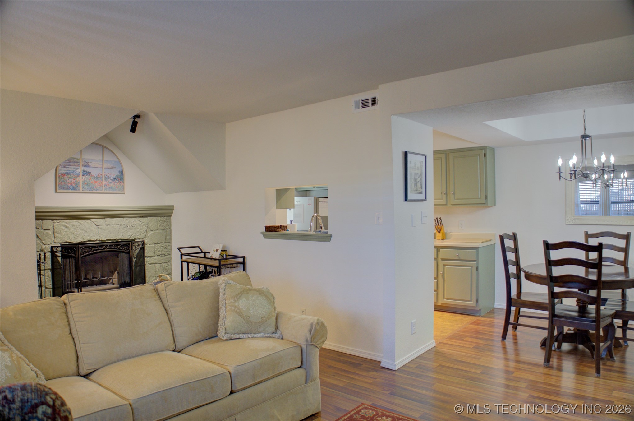 4711 E 93rd Court 25e Property Photo 5