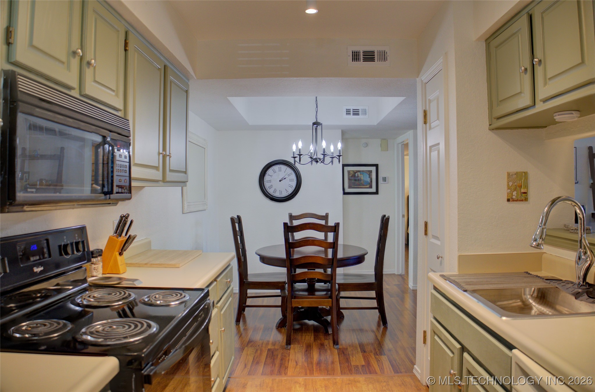 4711 E 93rd Court 25e Property Photo 12