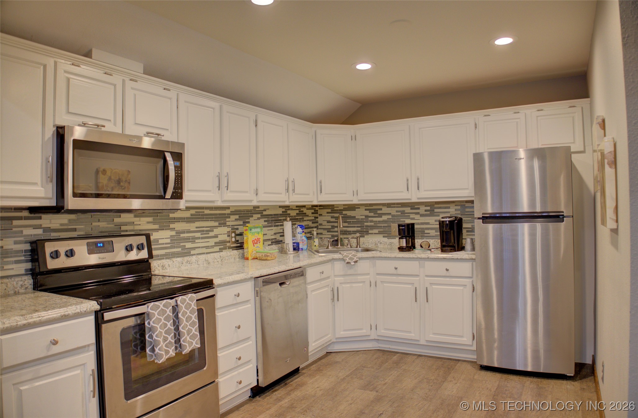 4711 E 93rd Court 25e Property Photo 32