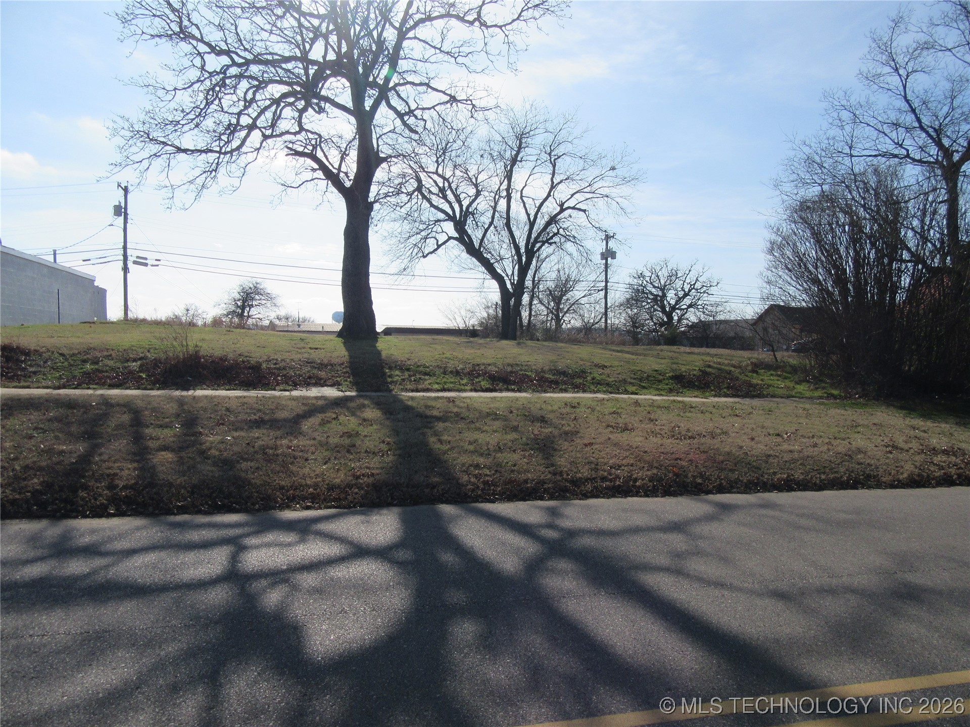 220 W Washington Property Photo 1