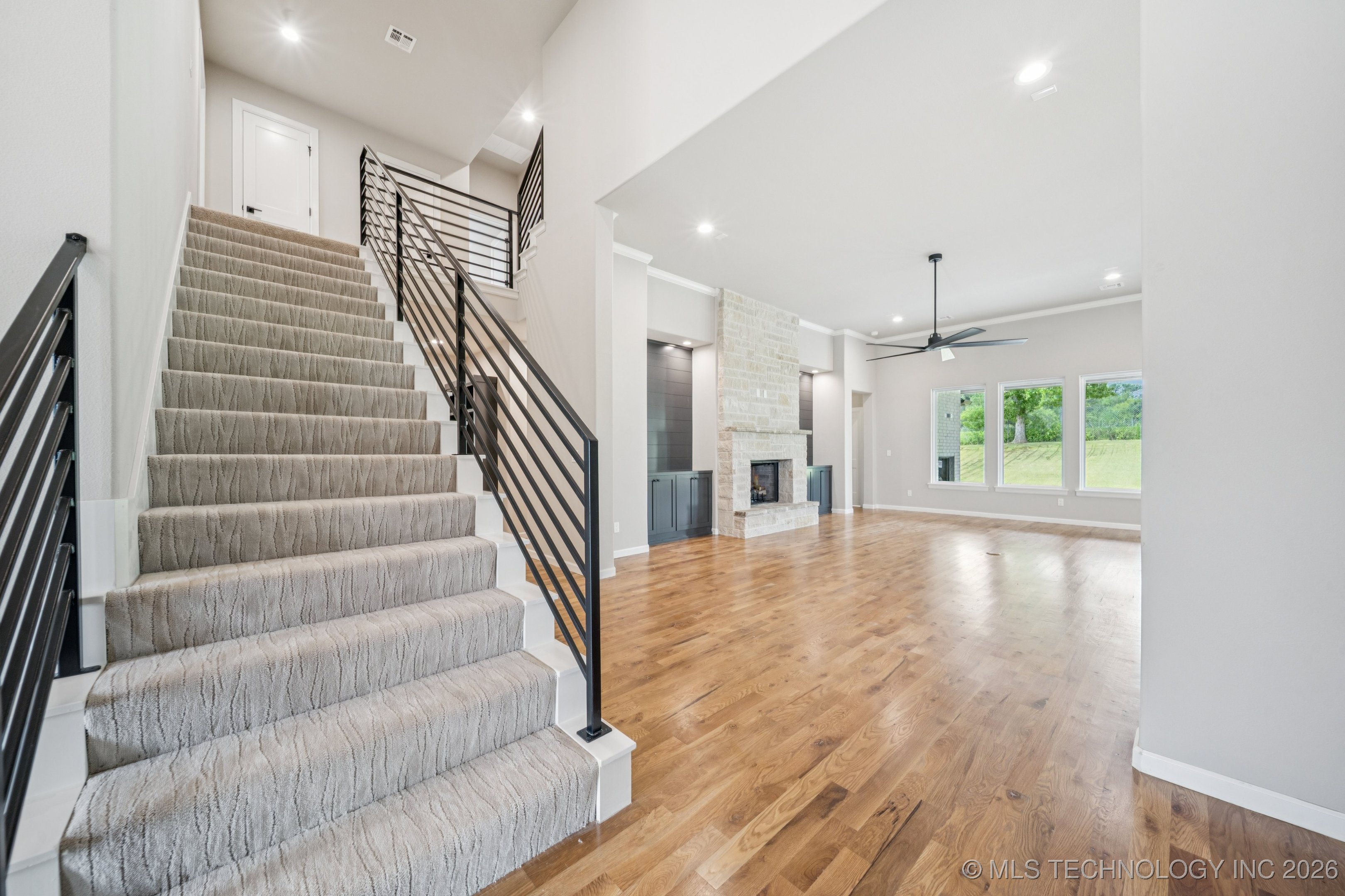 11260 S Fir Avenue Property Photo 5