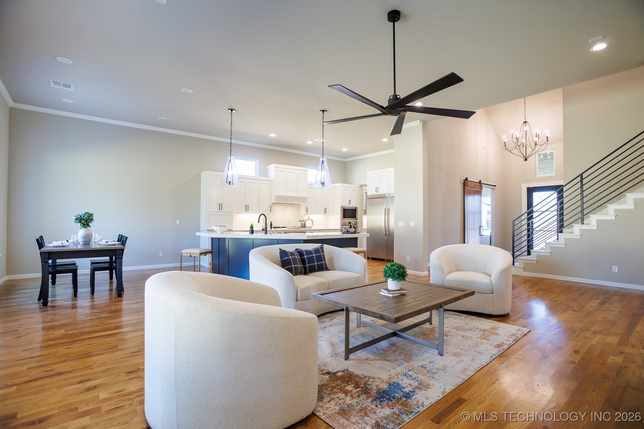 11260 S Fir Avenue Property Photo 9