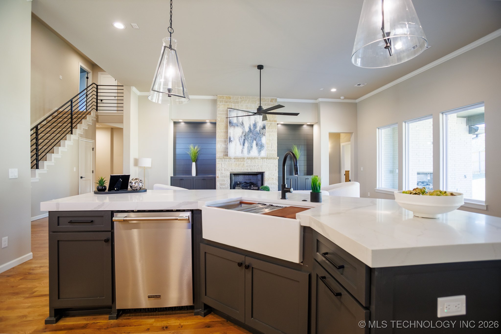 11260 S Fir Avenue Property Photo 19