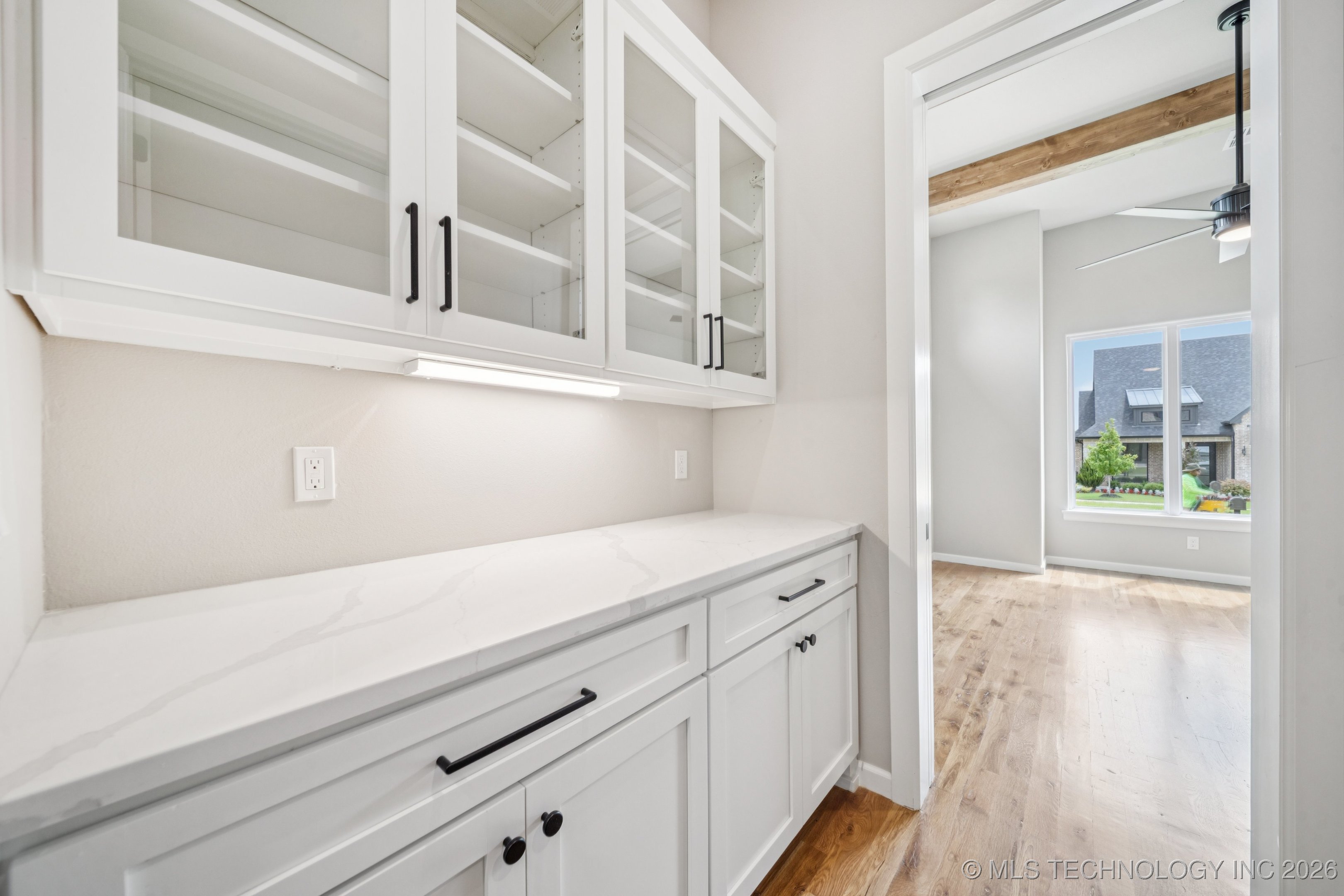 11260 S Fir Avenue Property Photo 21