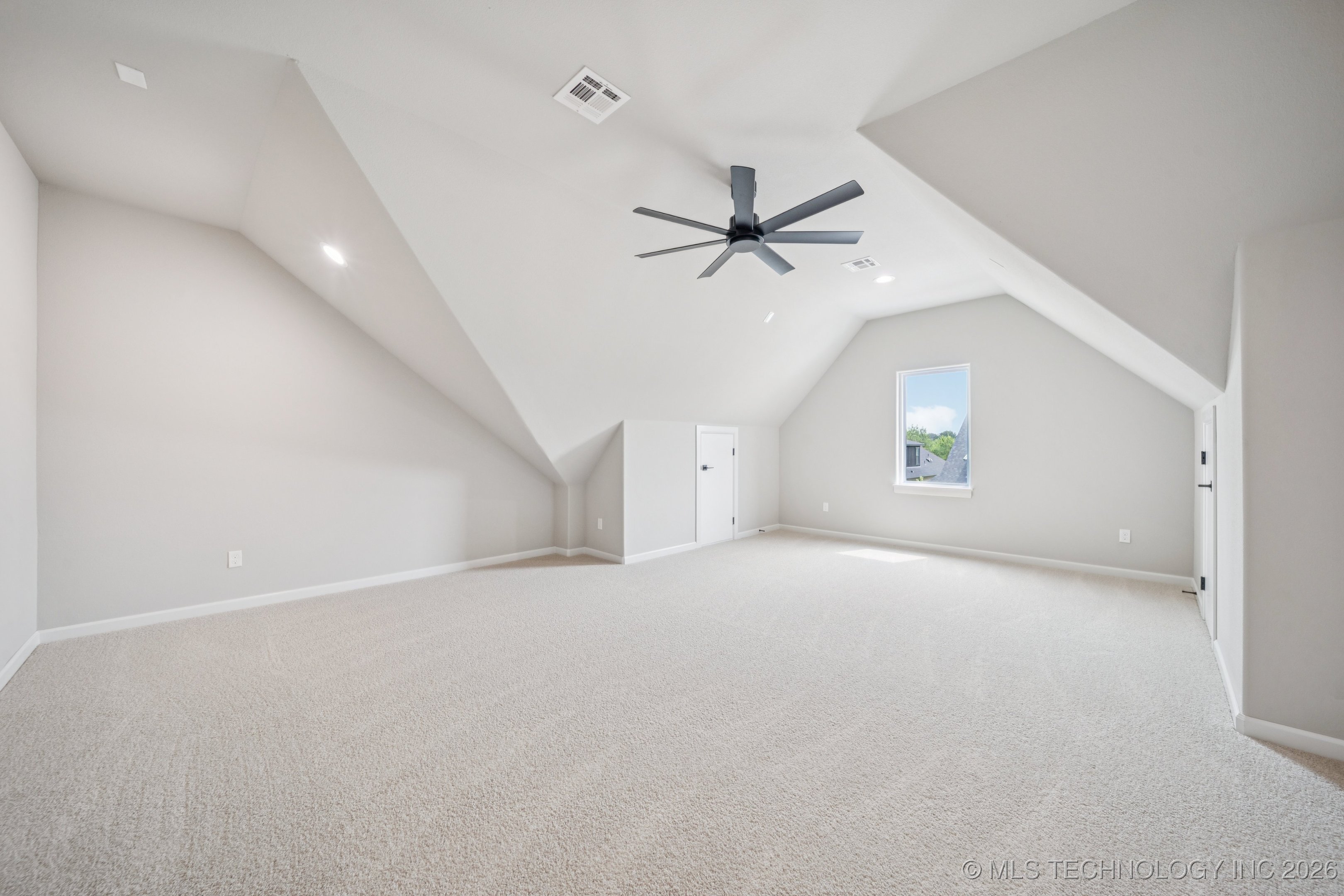 11260 S Fir Avenue Property Photo 34