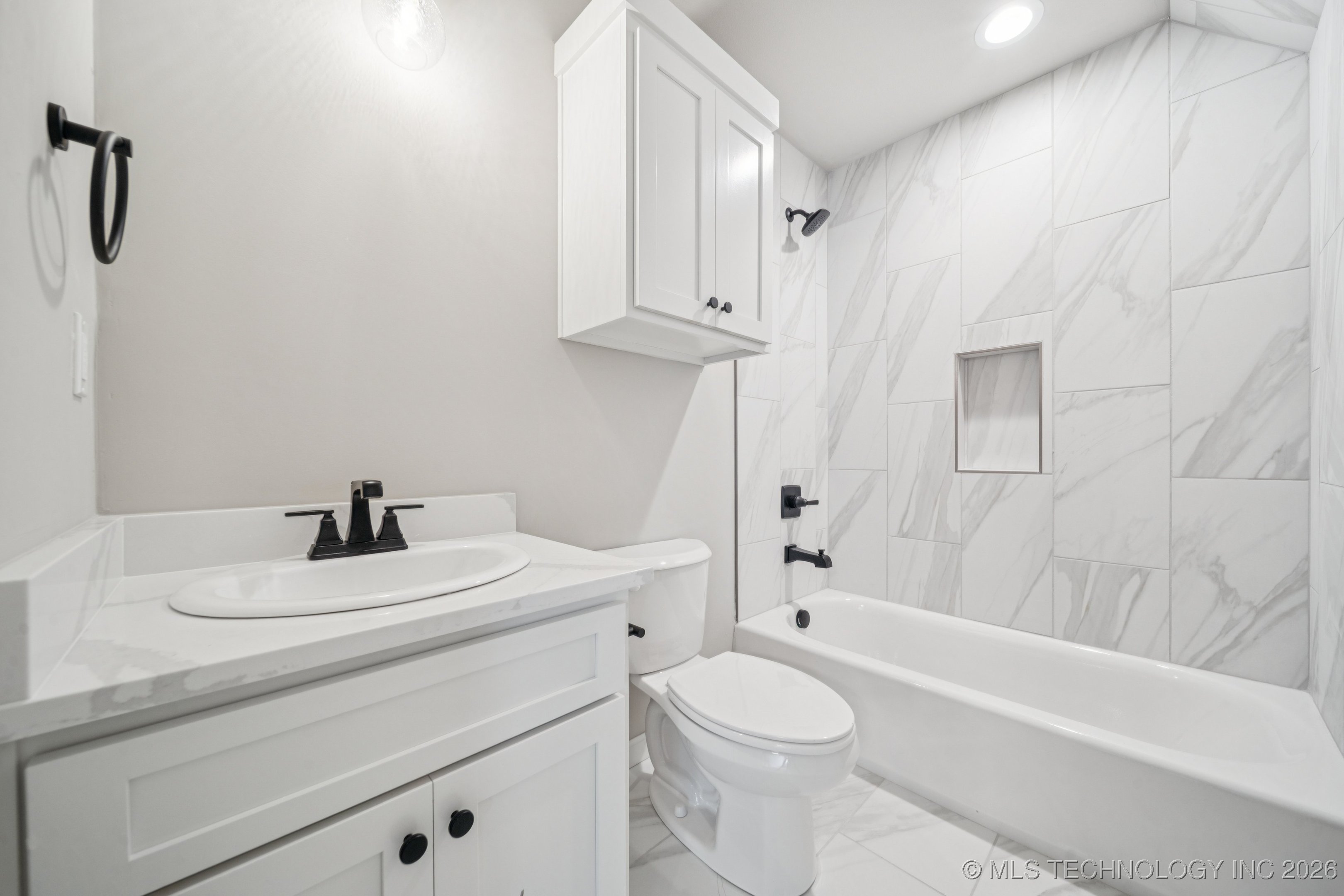 11260 S Fir Avenue Property Photo 41