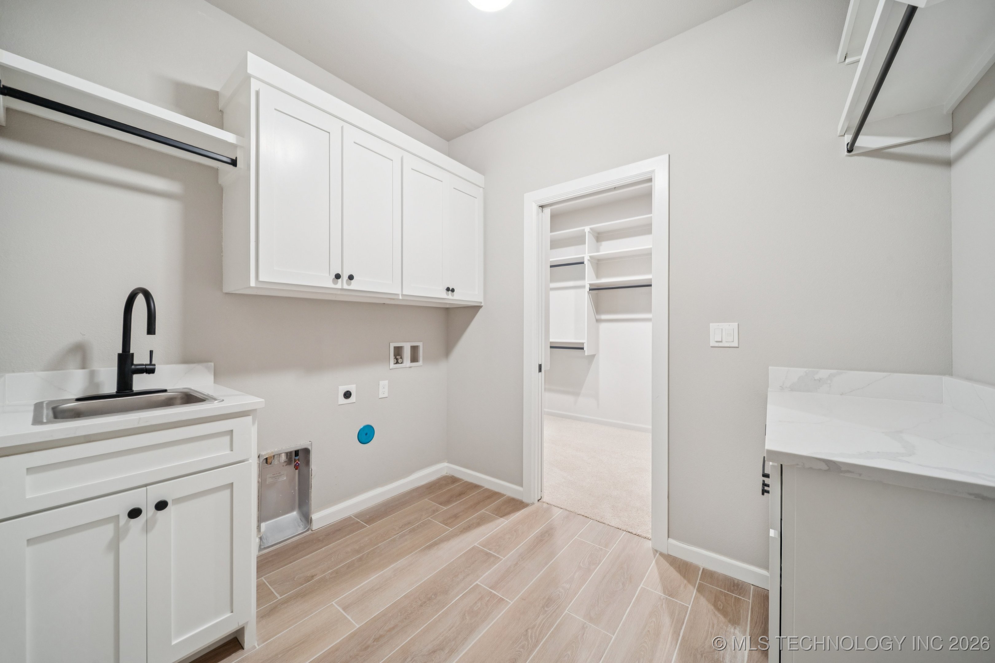 11260 S Fir Avenue Property Photo 42