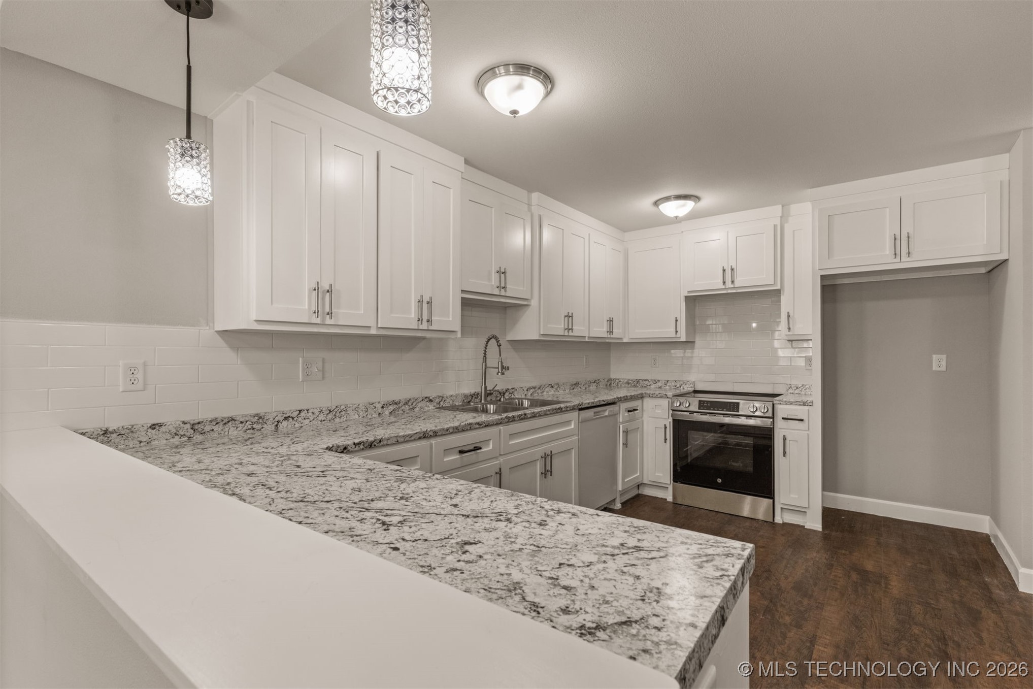 714 Cedar Lane Property Photo 9