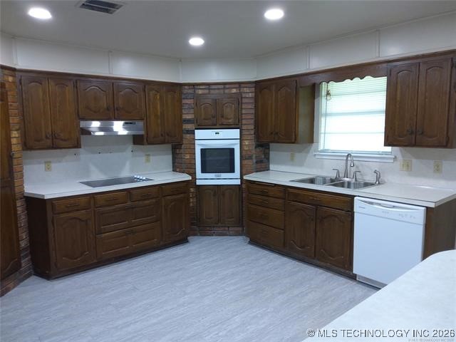 11727 N 103rd East Avenue Property Photo 8