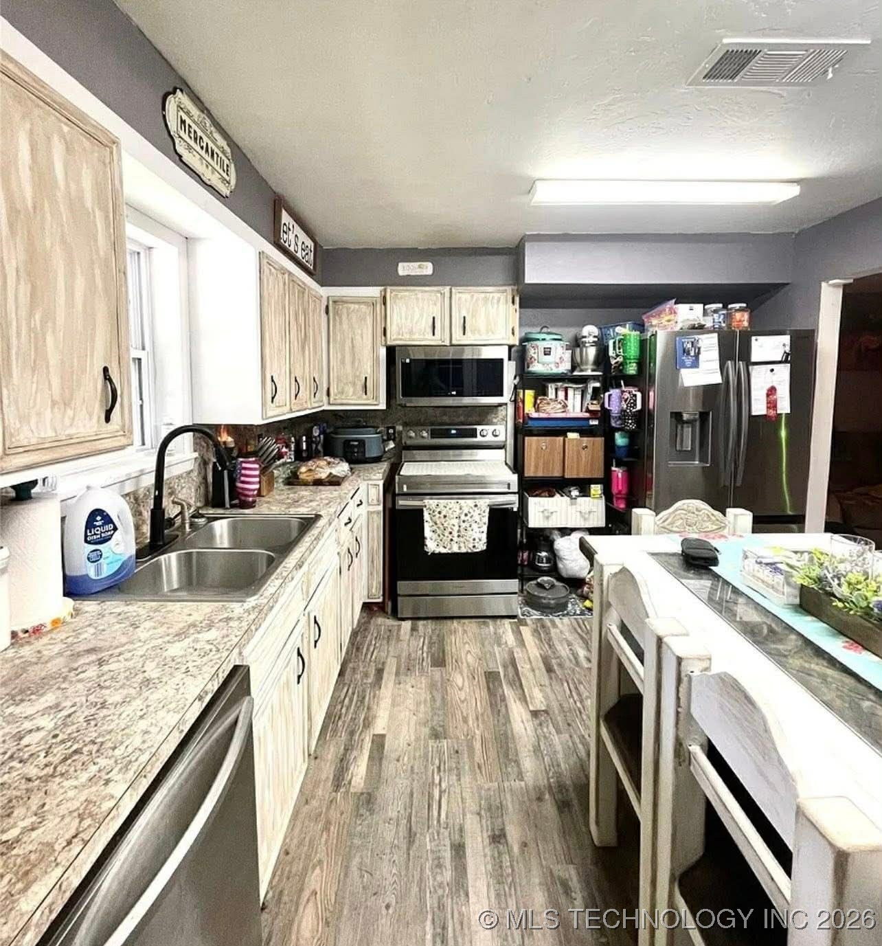 1715 Worley Street Property Photo 15