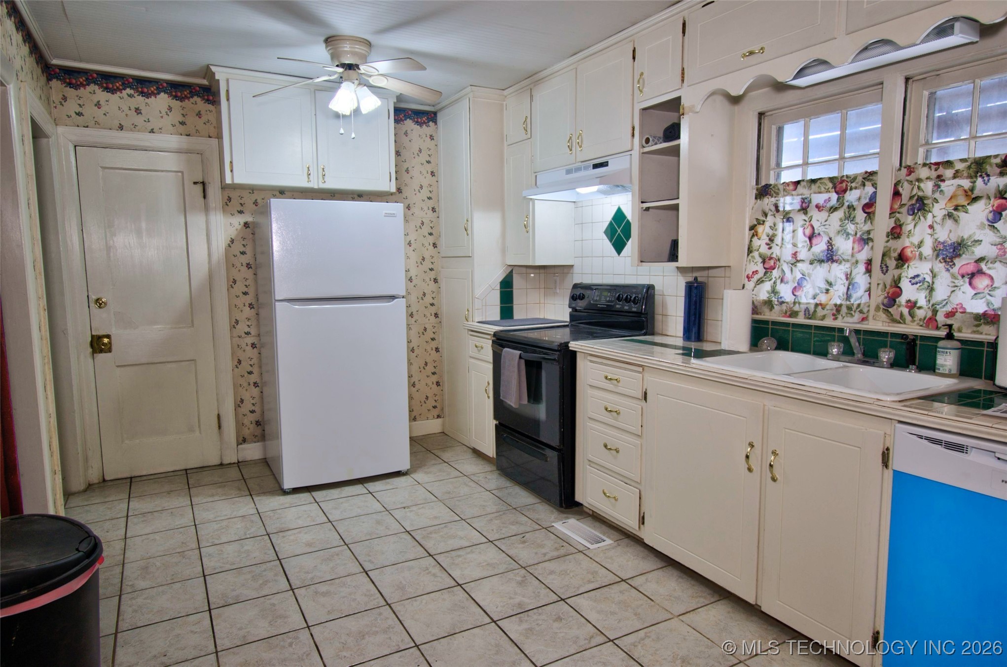 1502 Hayes Street Property Photo 10