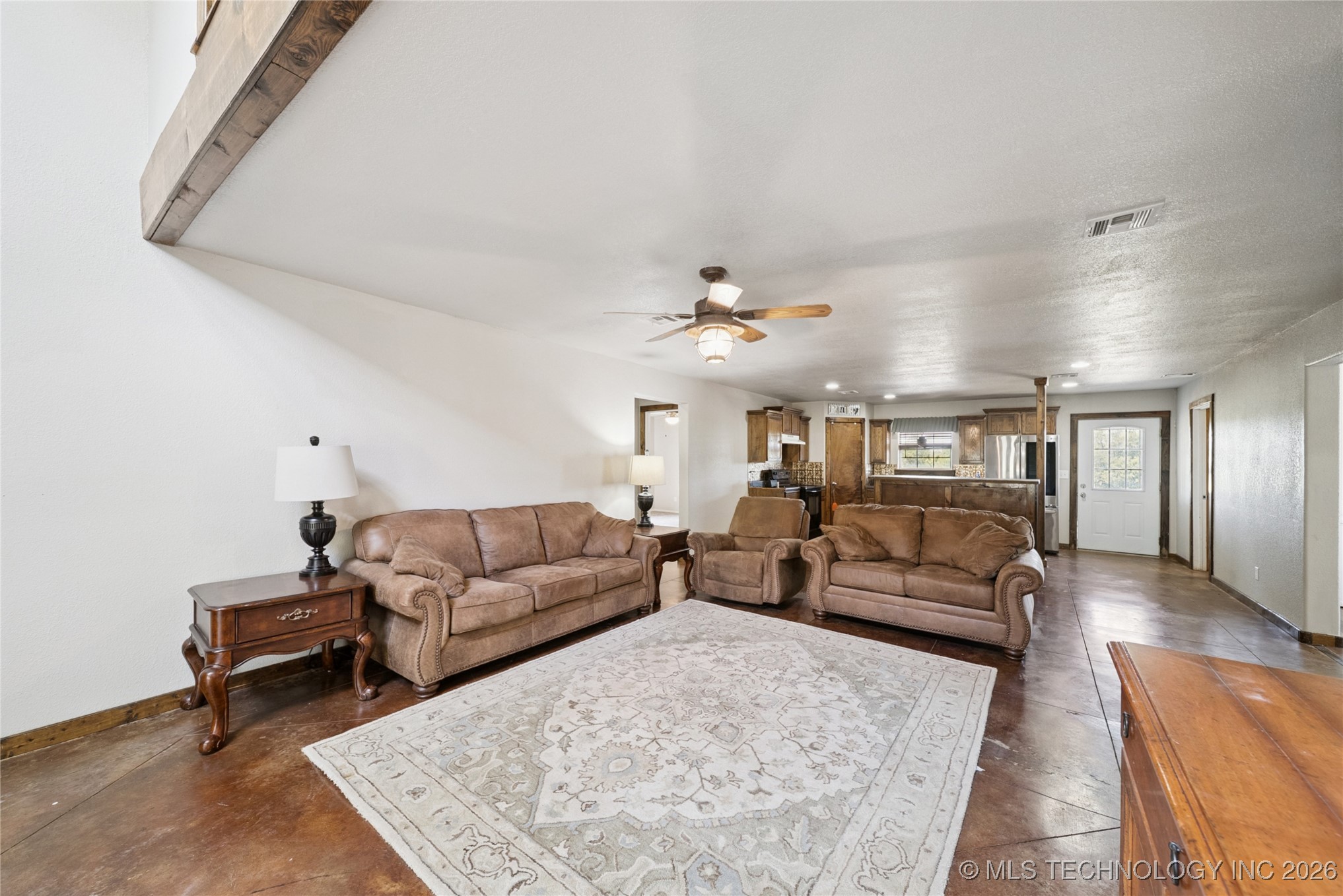 11822 S Rawhide Road E Property Photo 6