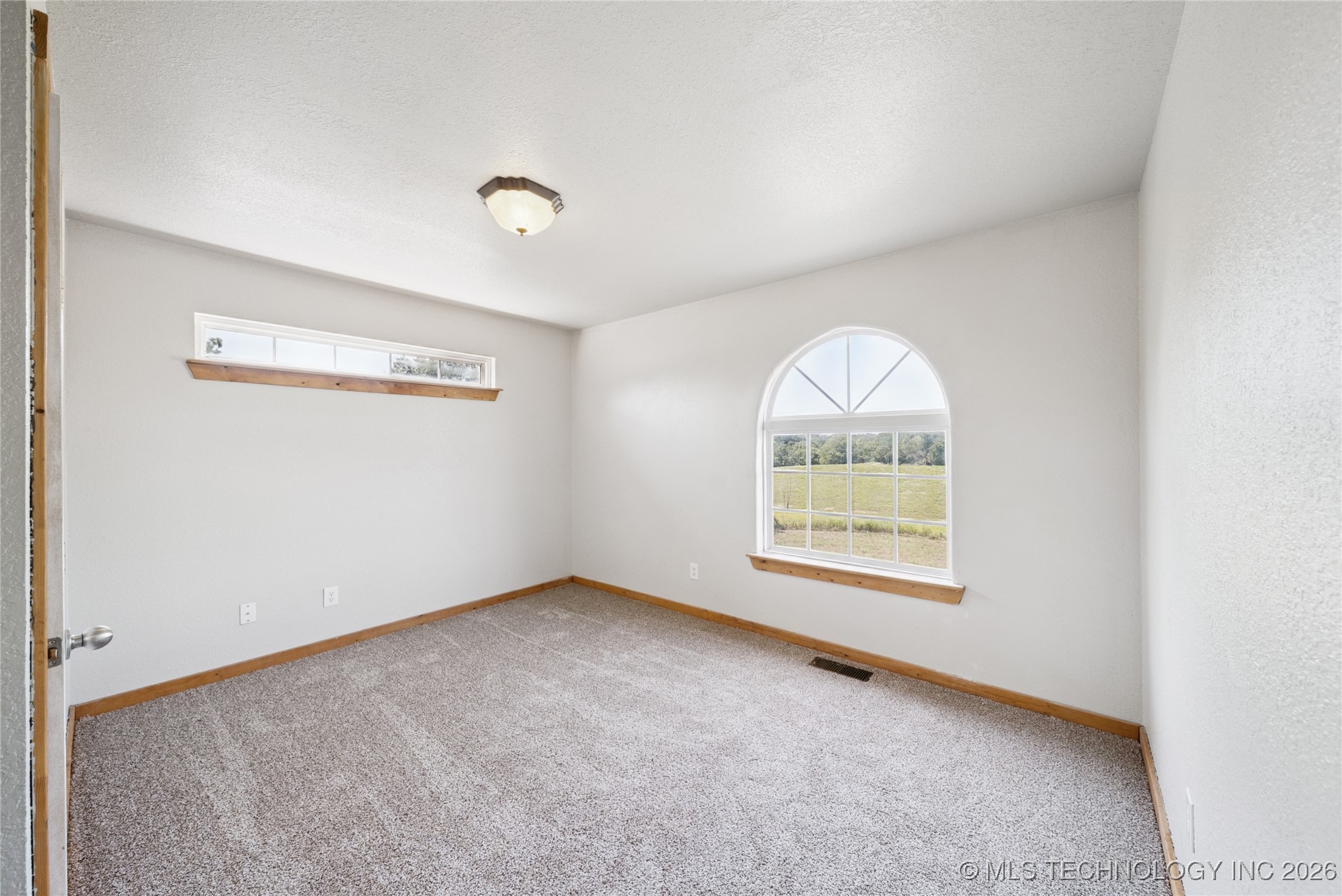 11822 S Rawhide Road E Property Photo 14