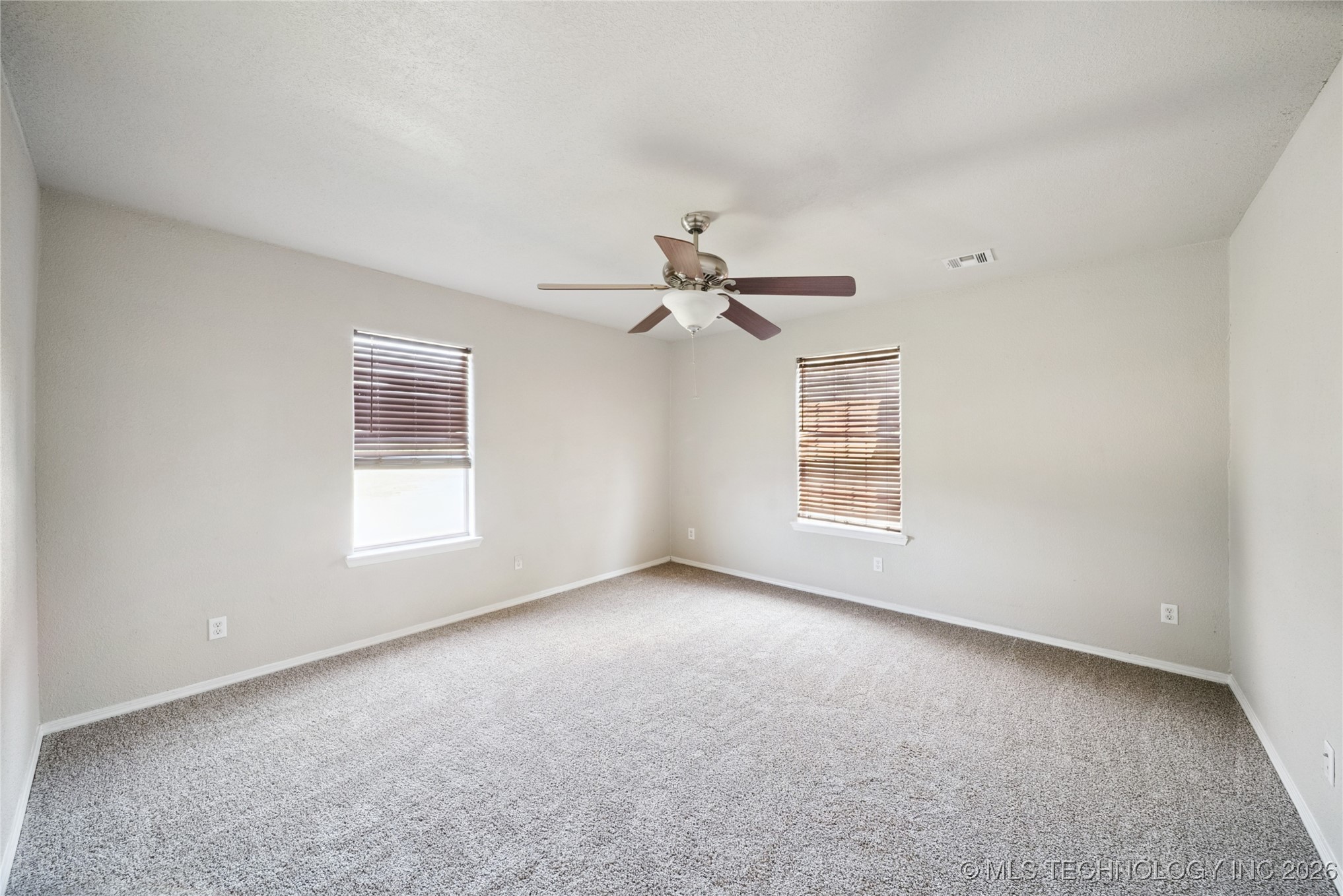 11822 S Rawhide Road E Property Photo 16