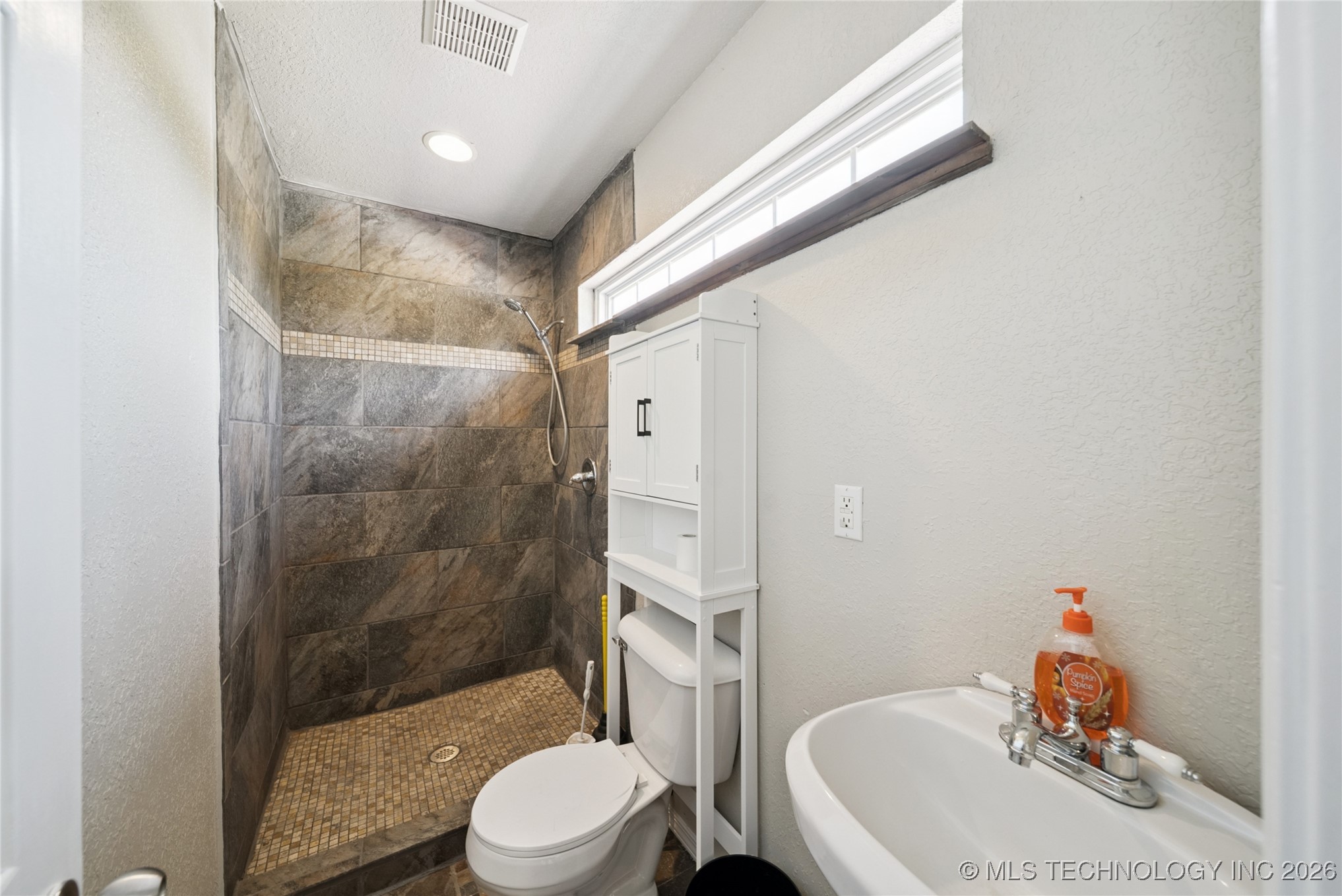 11822 S Rawhide Road E Property Photo 21