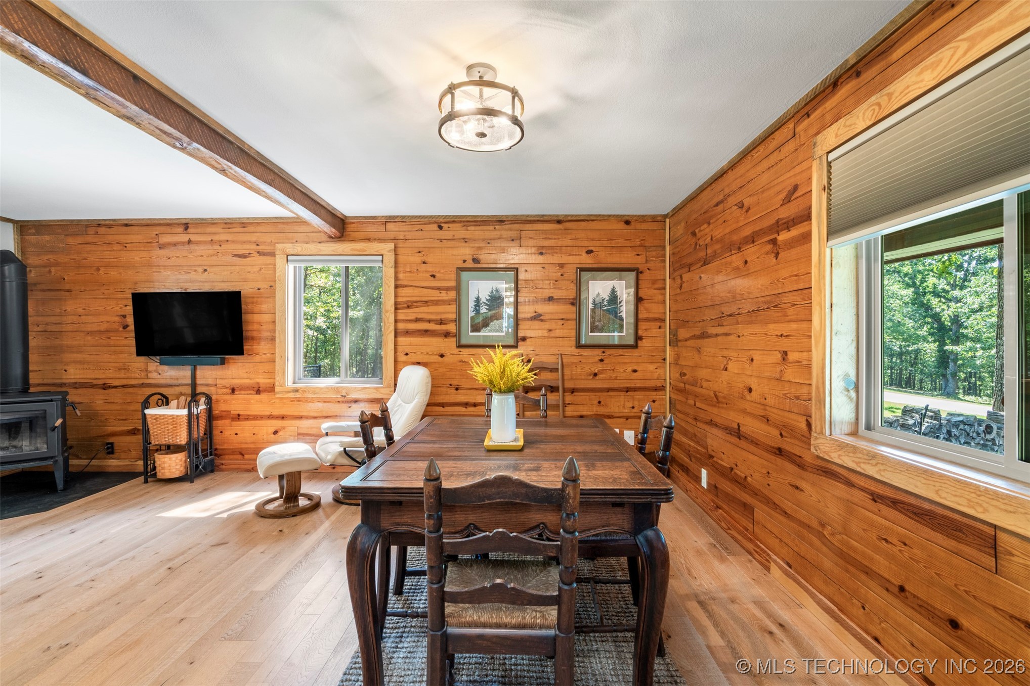 420 Deer Lake Drive Property Photo 8