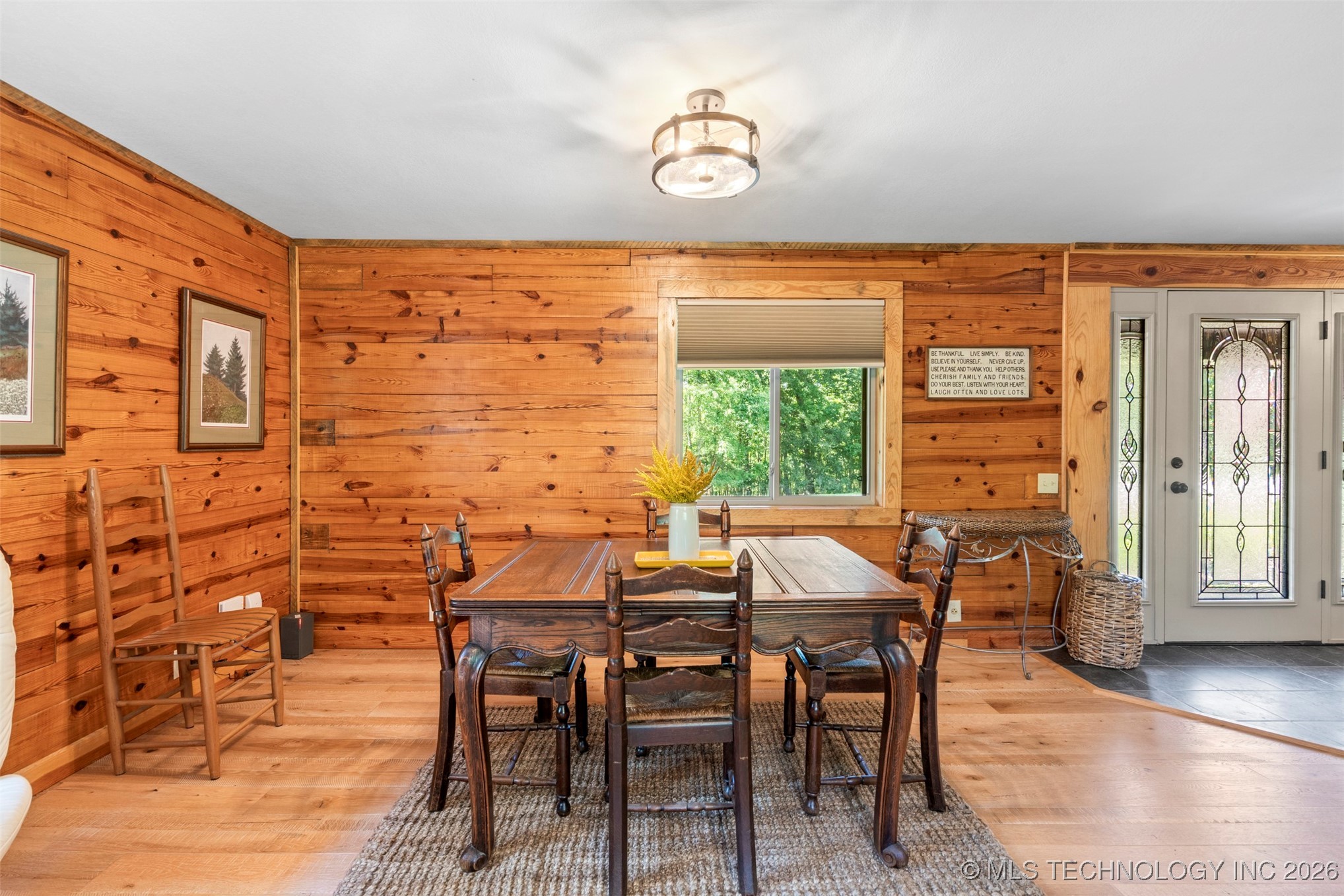 420 Deer Lake Drive Property Photo 9