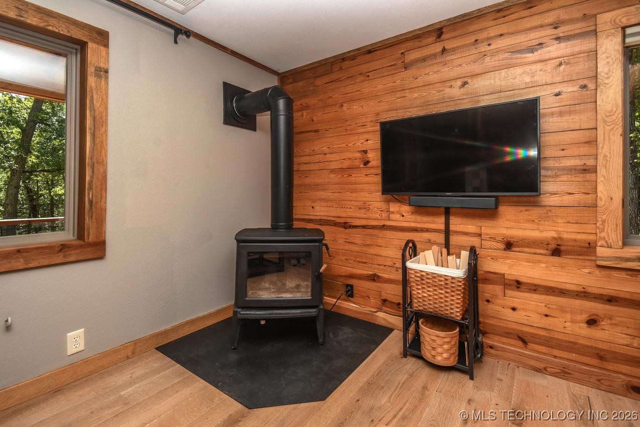 420 Deer Lake Drive Property Photo 11