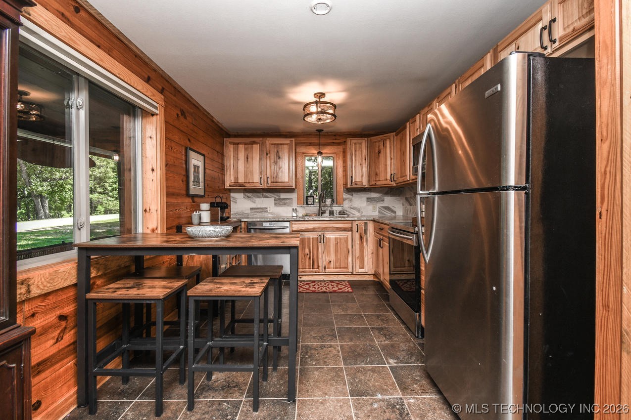 420 Deer Lake Drive Property Photo 16