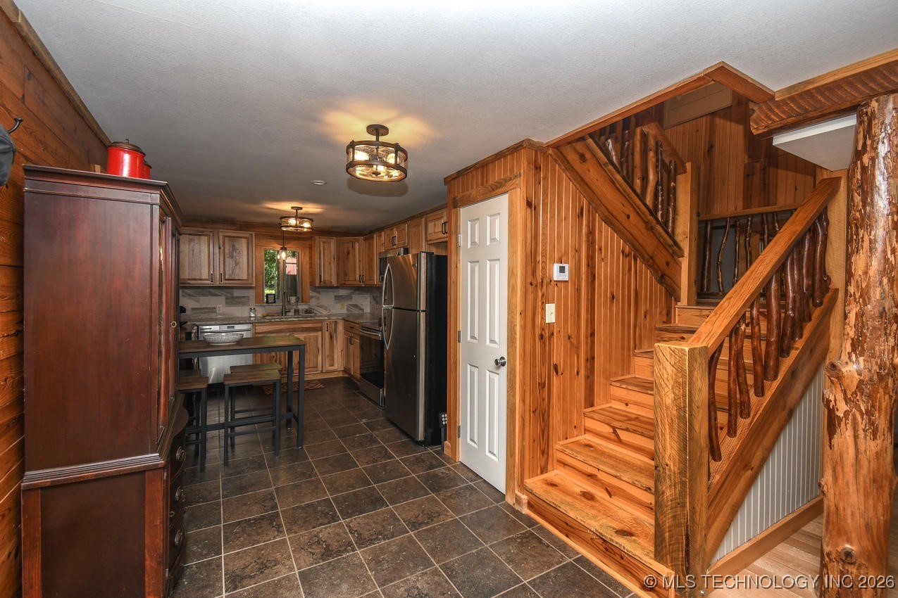 420 Deer Lake Drive Property Photo 22