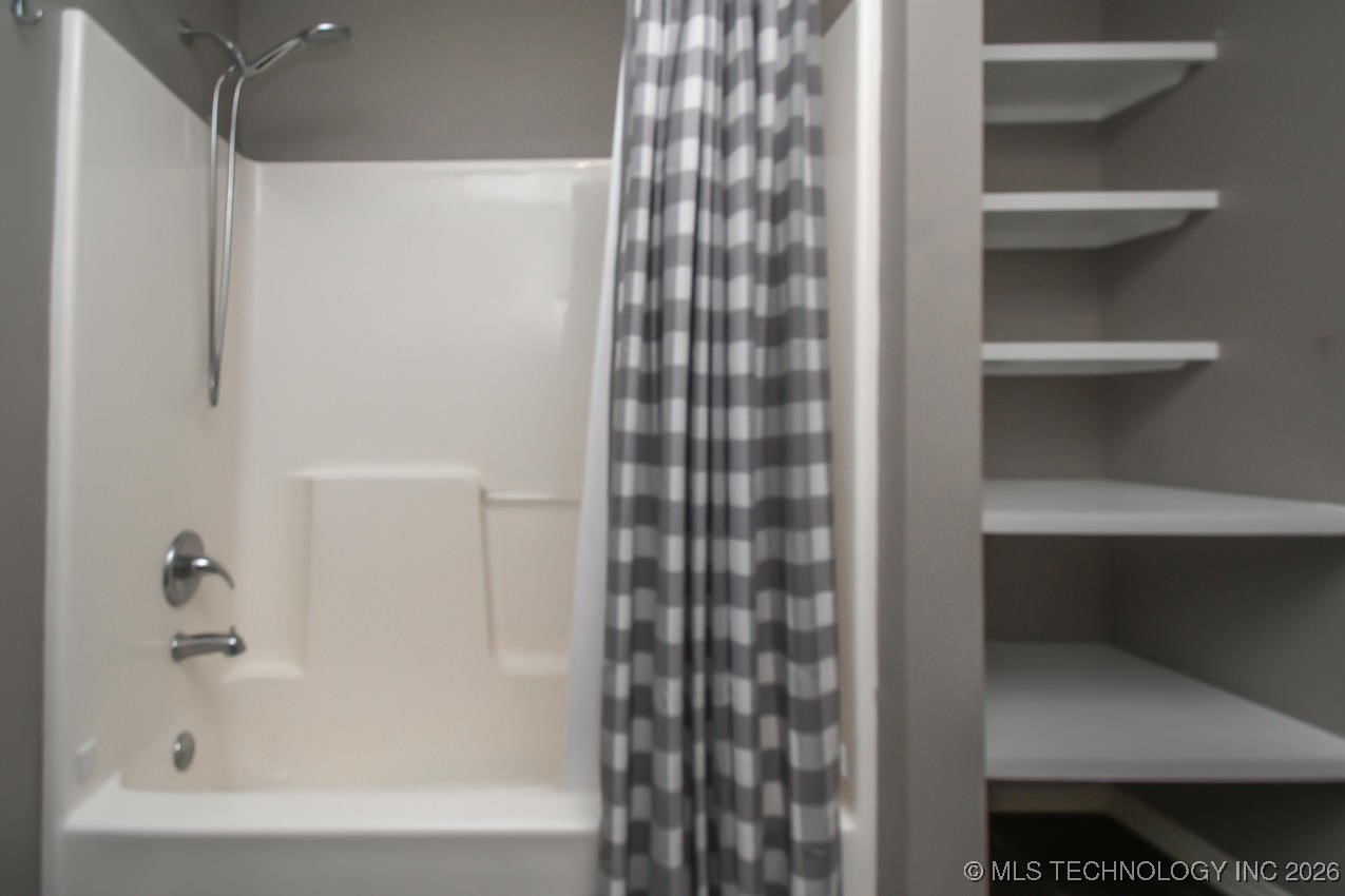 420 Deer Lake Drive Property Photo 28