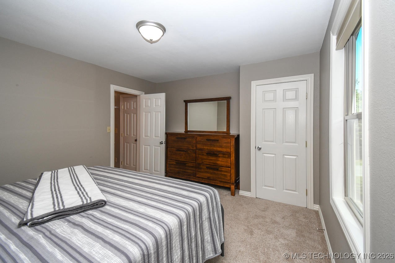 420 Deer Lake Drive Property Photo 31