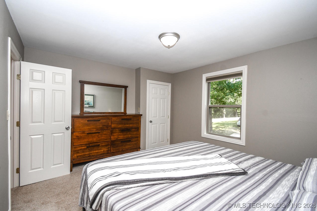 420 Deer Lake Drive Property Photo 32