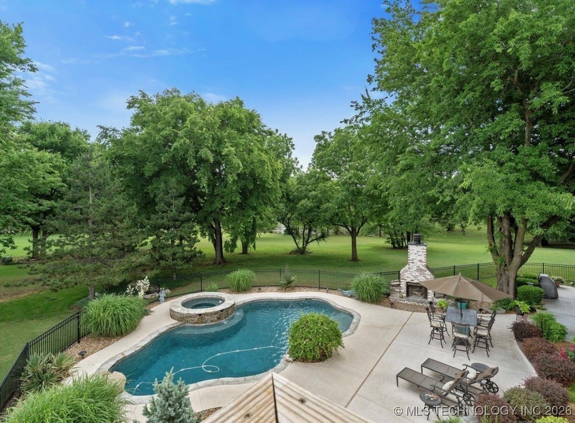 7296 N 200th East Avenue Property Photo 9