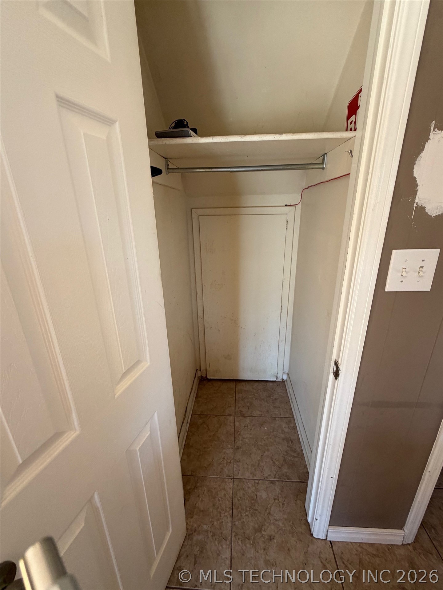 5716 S 80th East Avenue Property Photo 3