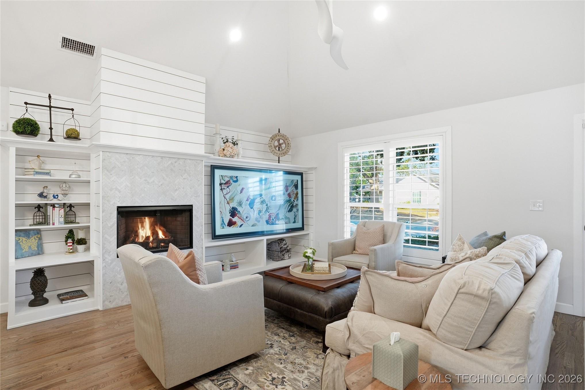 2518 E 17th Street Property Photo 10