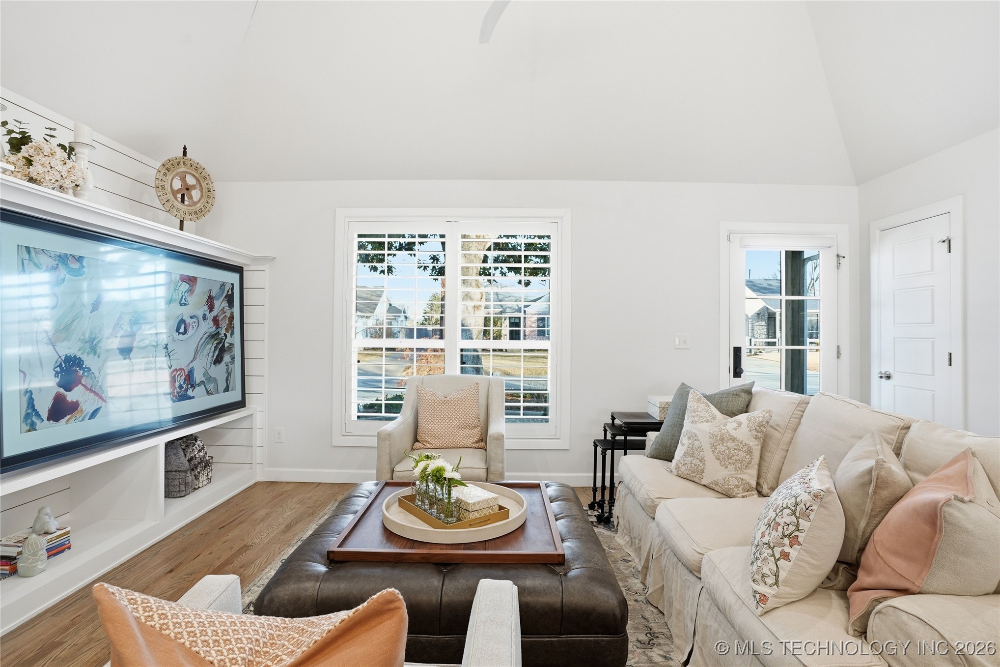 2518 E 17th Street Property Photo 11