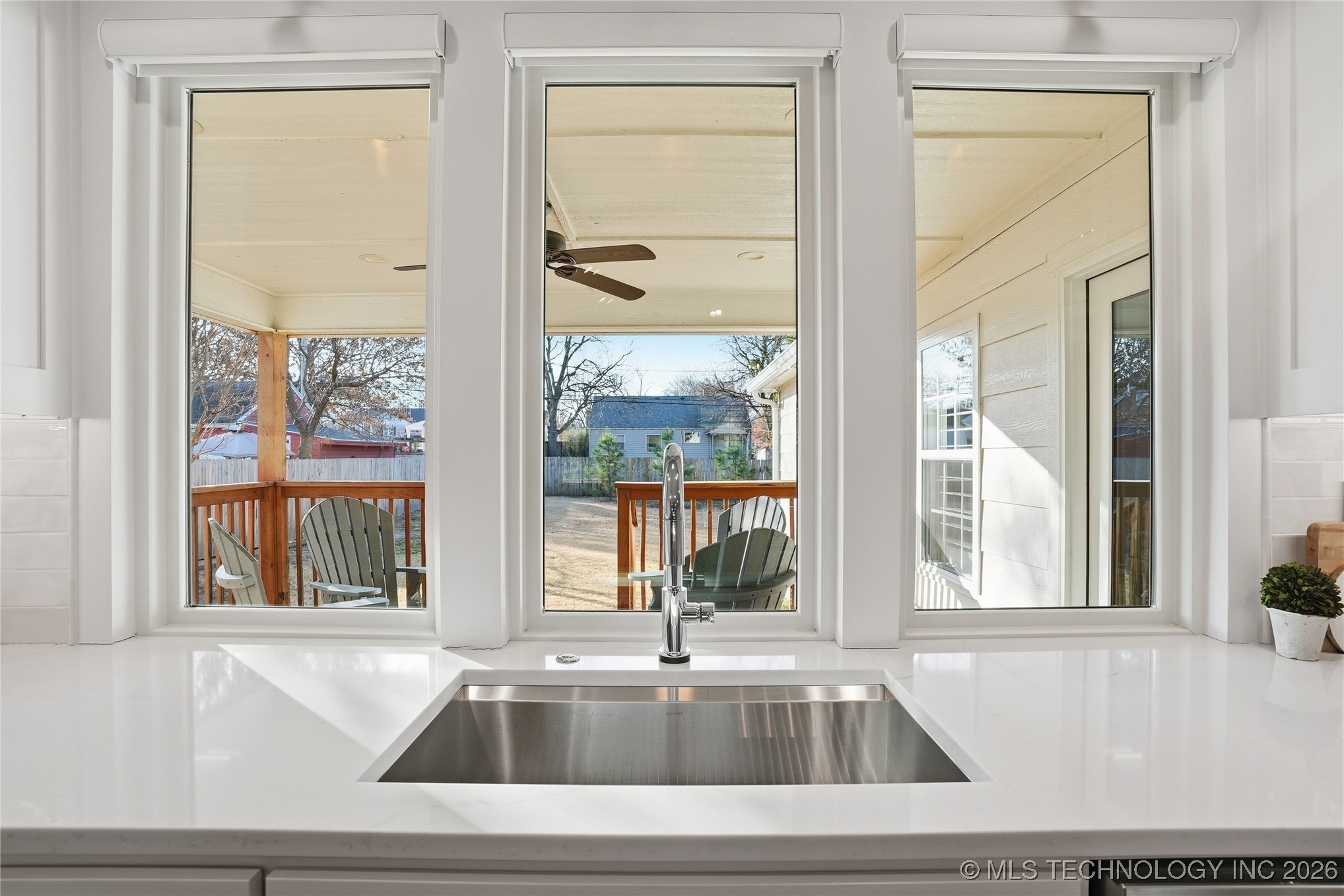 2518 E 17th Street Property Photo 23