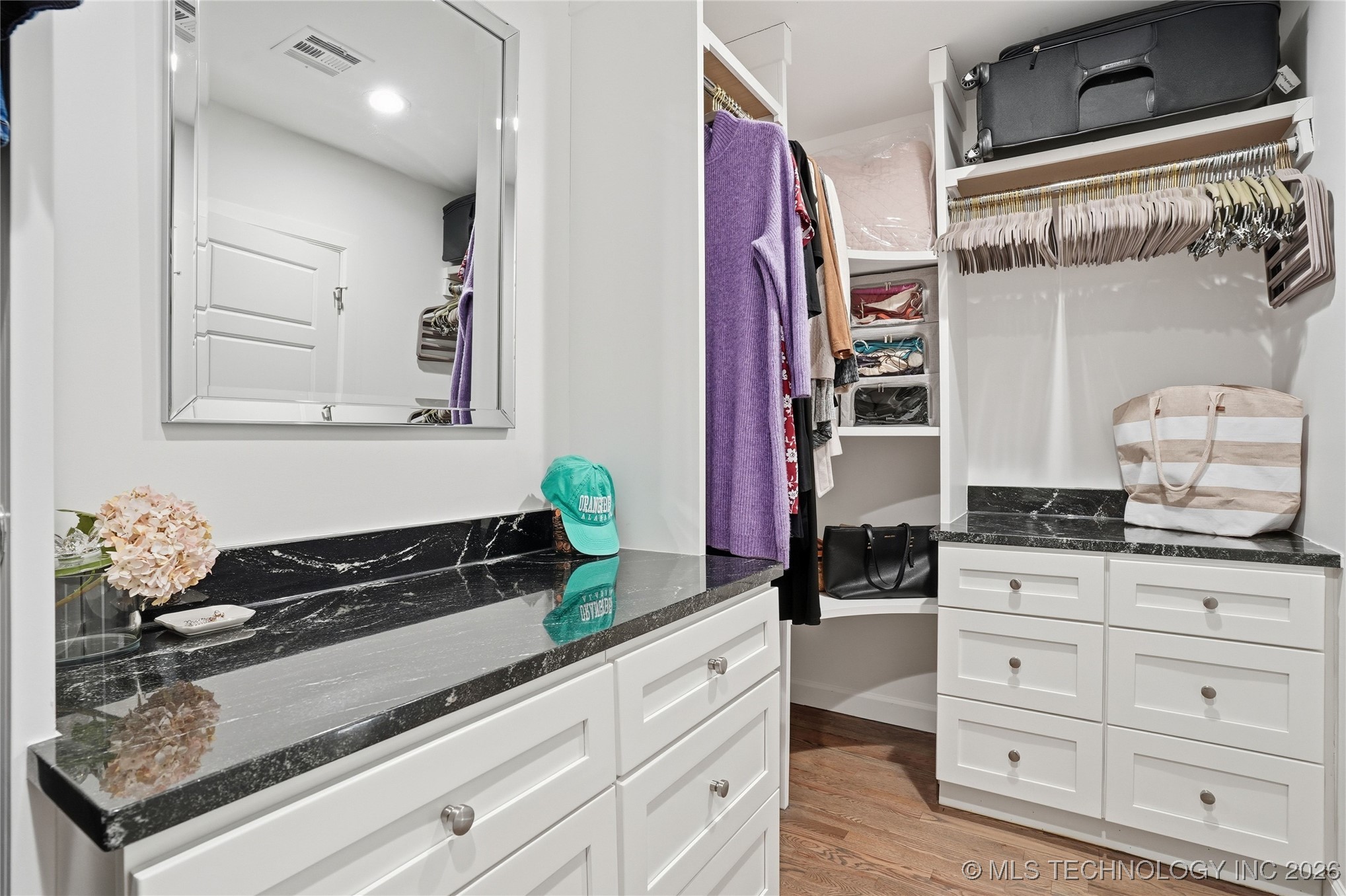 2518 E 17th Street Property Photo 36