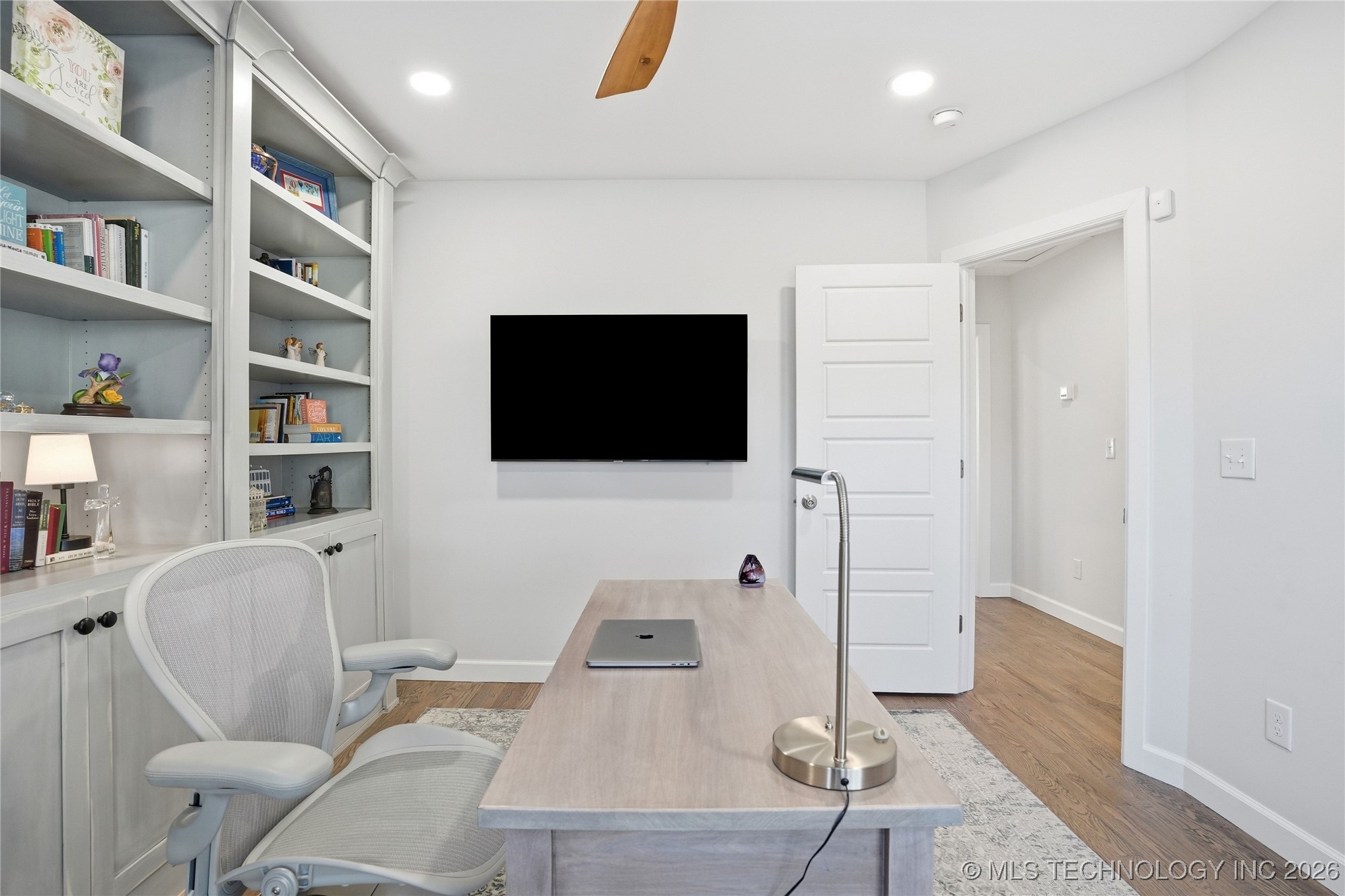 2518 E 17th Street Property Photo 39