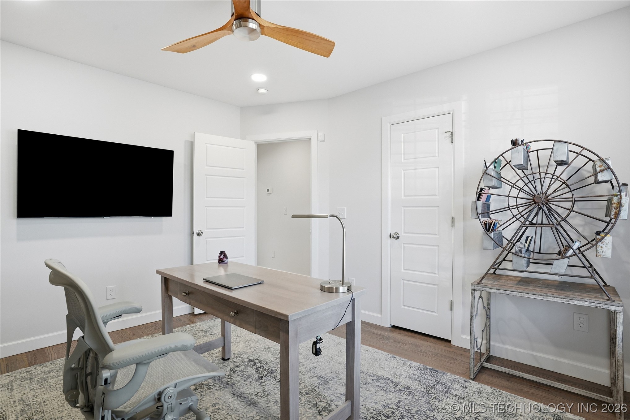 2518 E 17th Street Property Photo 40