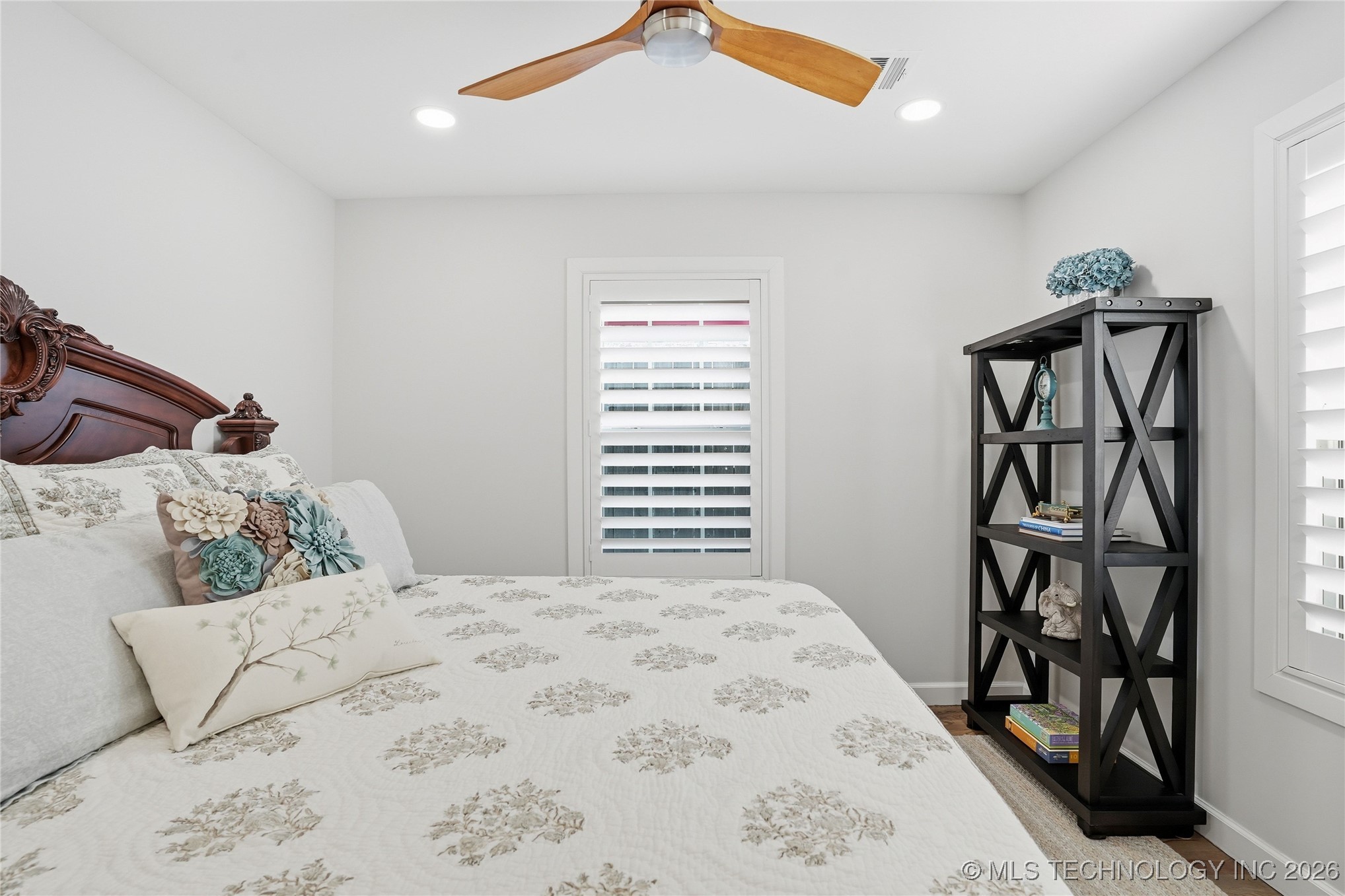 2518 E 17th Street Property Photo 43