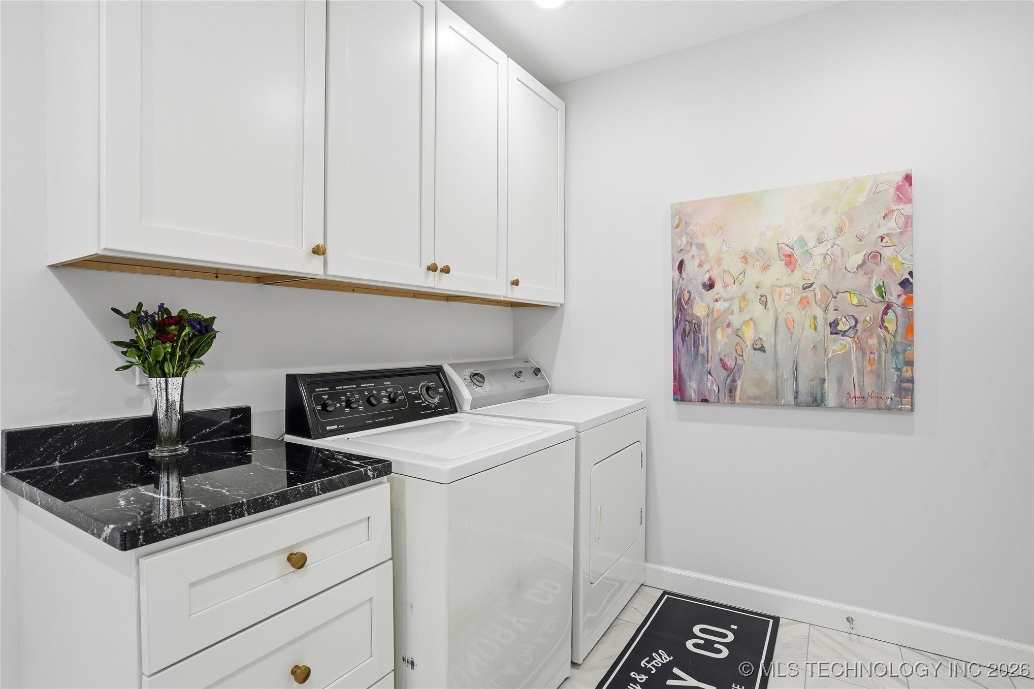 2518 E 17th Street Property Photo 46