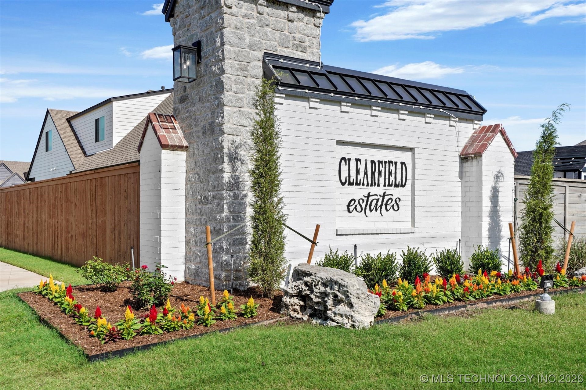 2035 E 138th Place S Property Photo 2