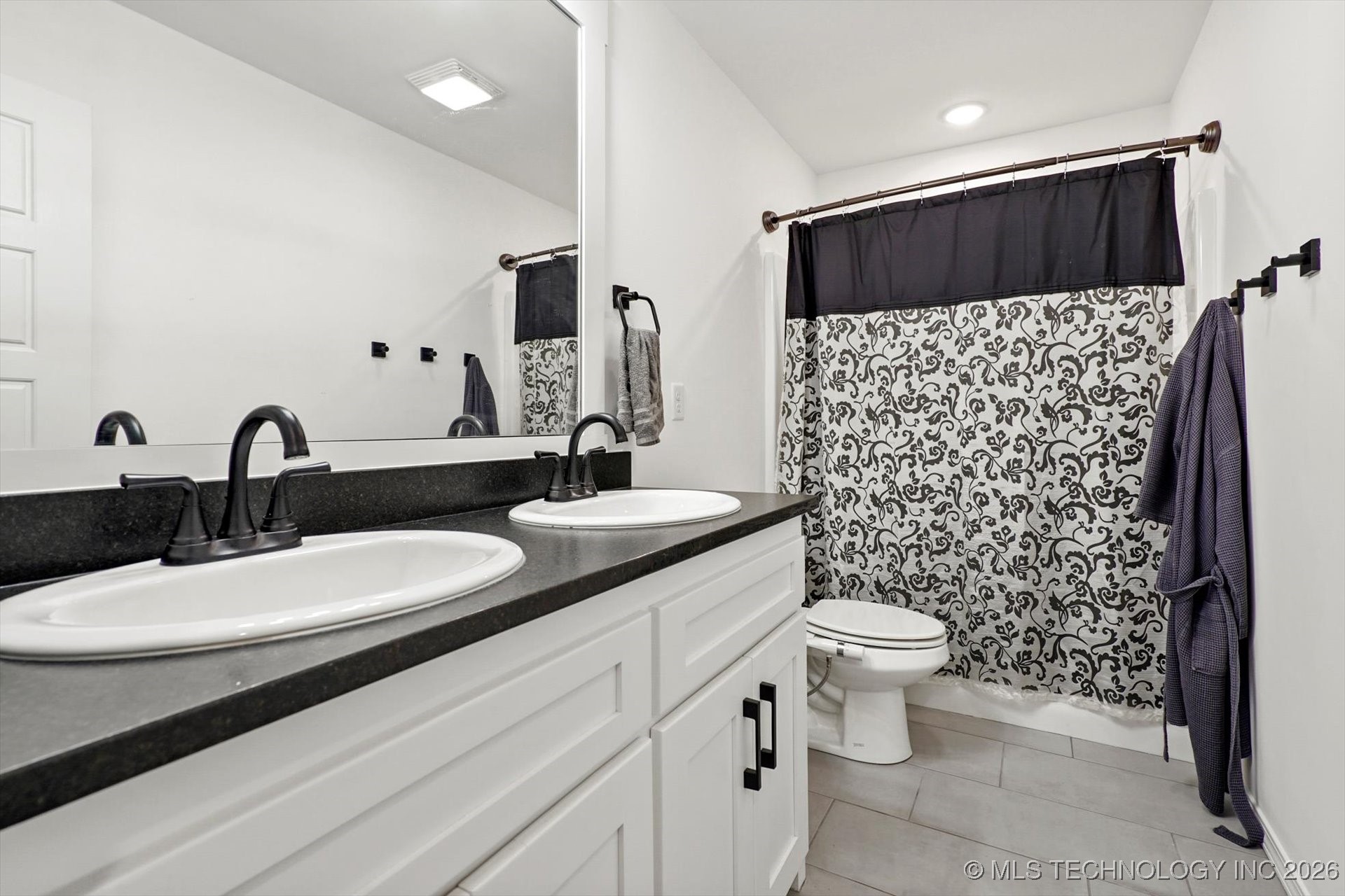 2035 E 138th Place S Property Photo 23