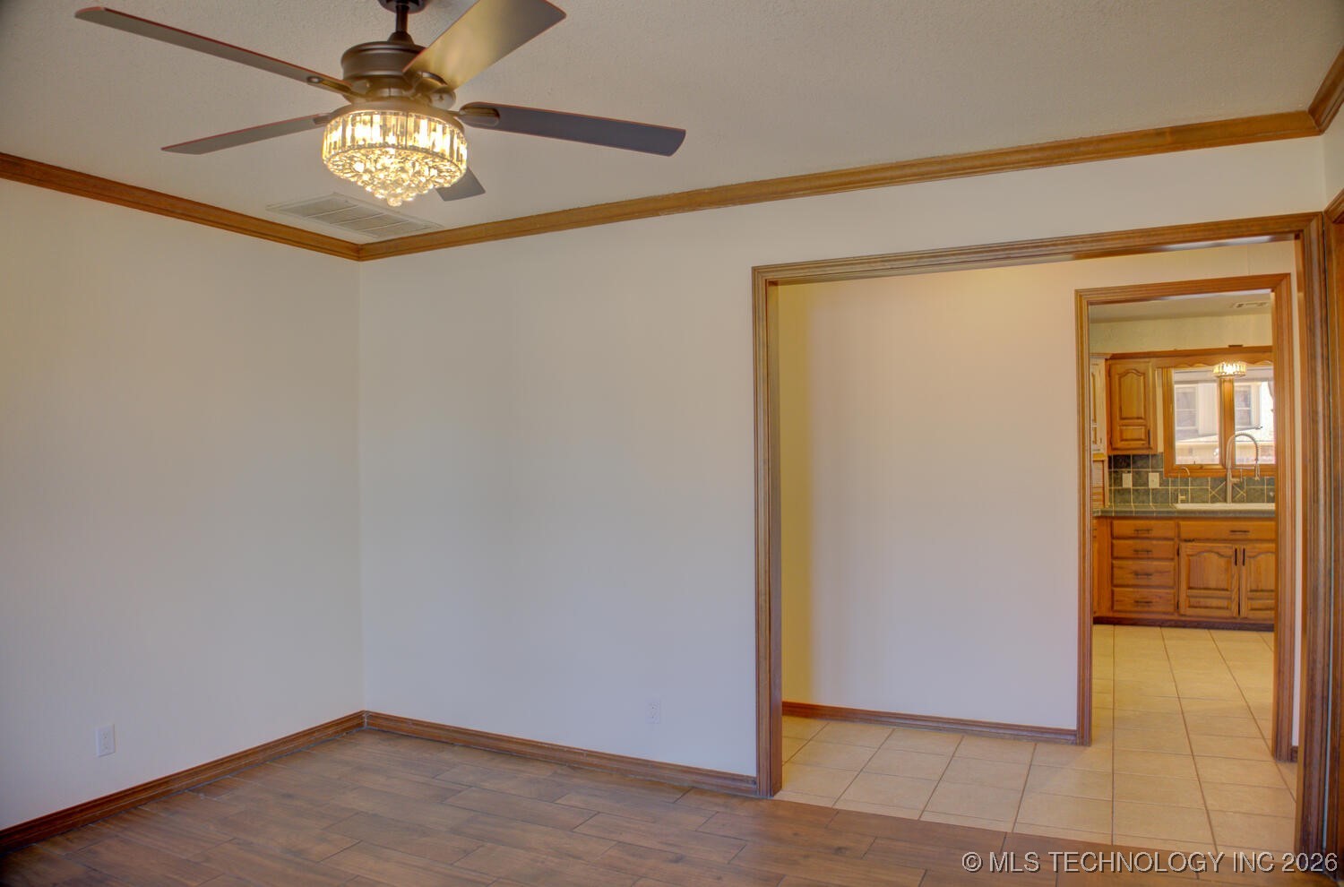 8637 S 73rd East Avenue Property Photo 7